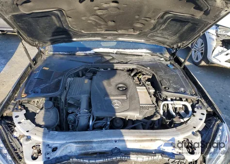 2016 Mercedes-Benz C 300 4Matic из США, поврежденный, VIN 55SWF4KB7GU099862